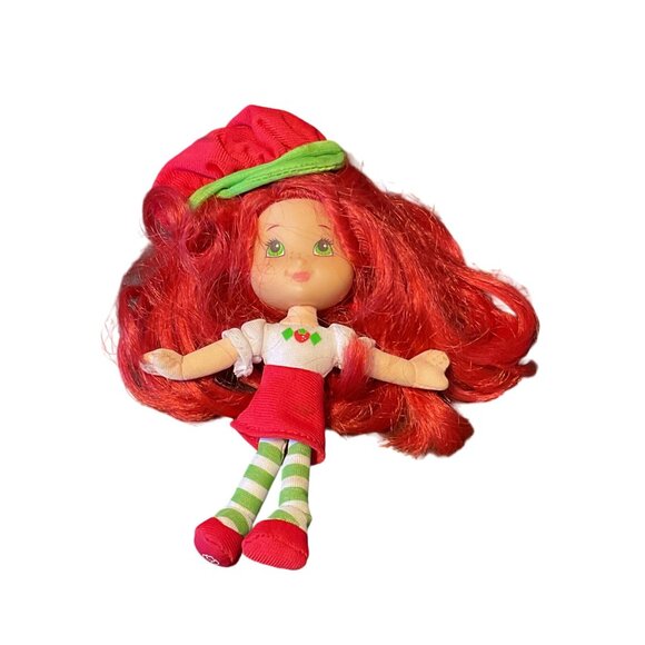Vintage Strawberry Shortcake Doll By Hasbro With Red Hair & Hat - Picture 1 of 4